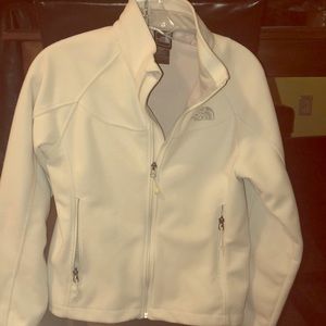 White barely worn north face fleece